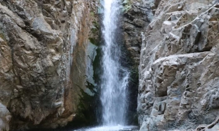 Millomeris Waterfall