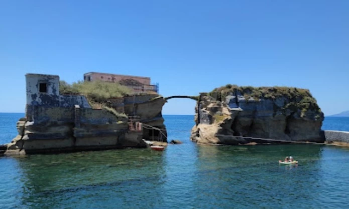 Spiaggia della Gaiola